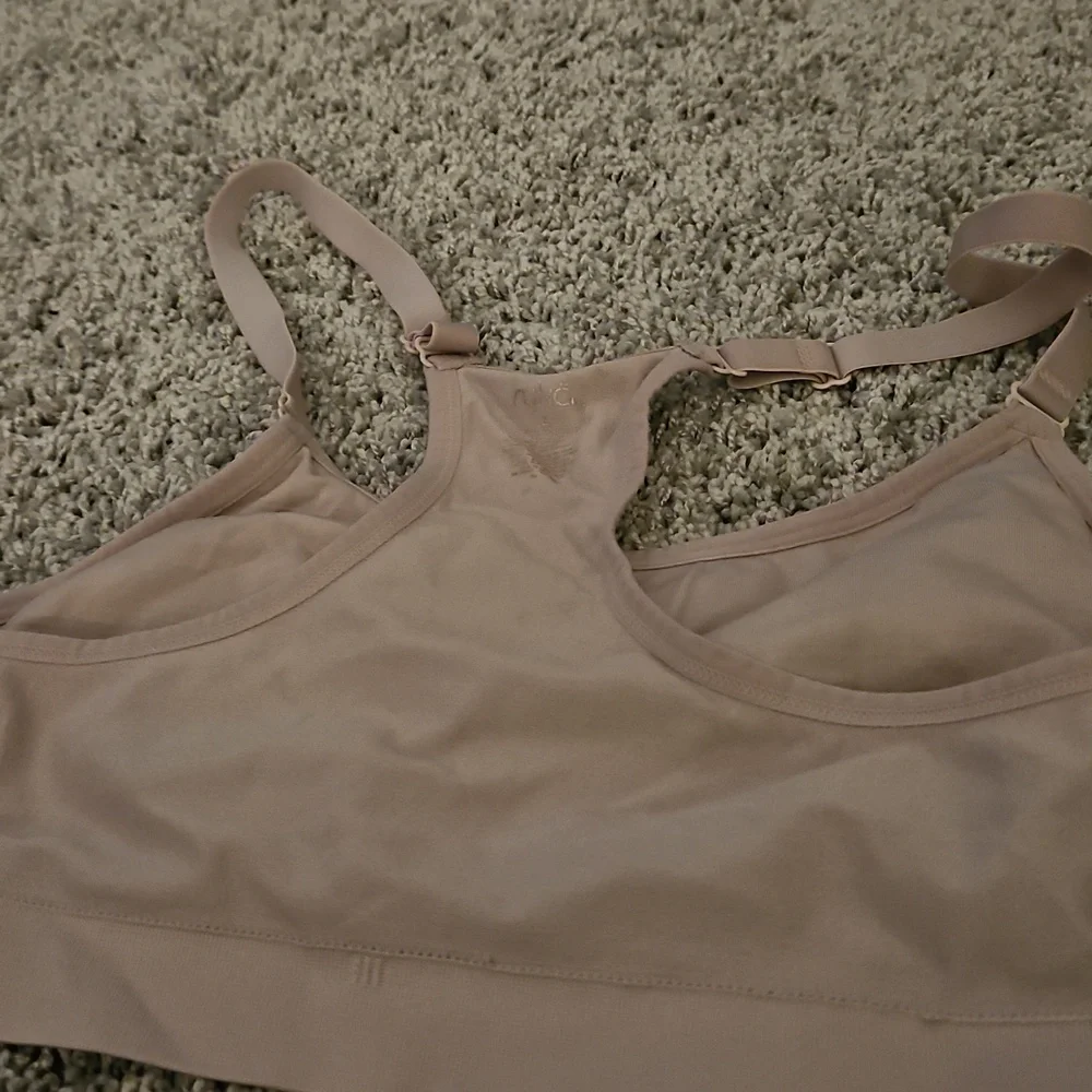 Seamless Wireless Bralette - Nude and Taupe - Picture 2 of 5
